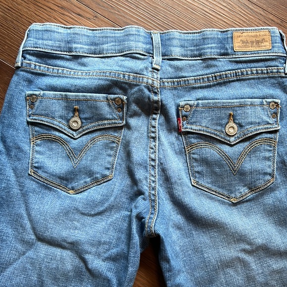 Girls Size 6 Levi’s The Original Jeans Bermuda shorts sewn cuffed - Picture 8 of 10